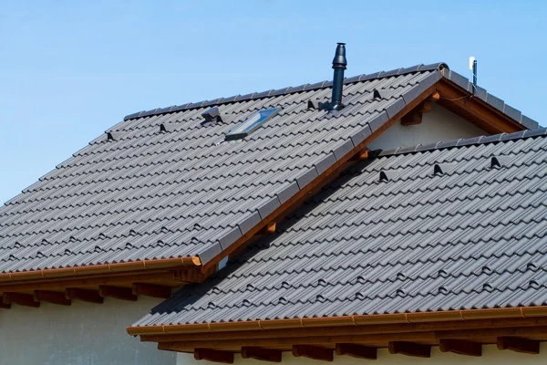 How To Clean Roof Shingles in Surrey BC